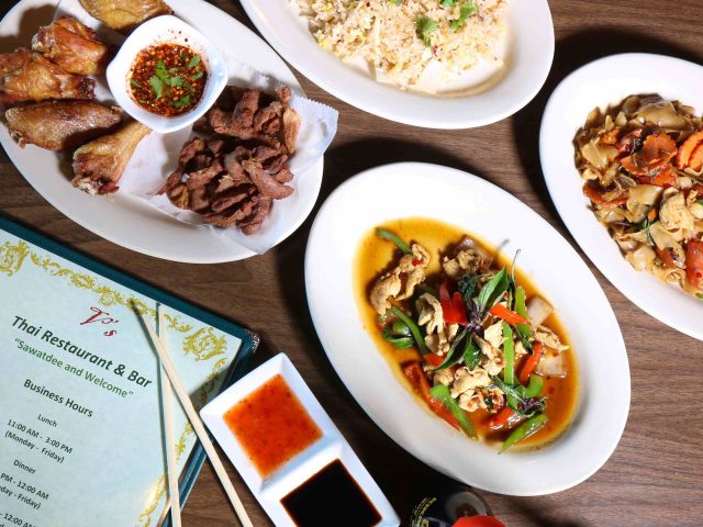 V's Thai Restaurant & Bar