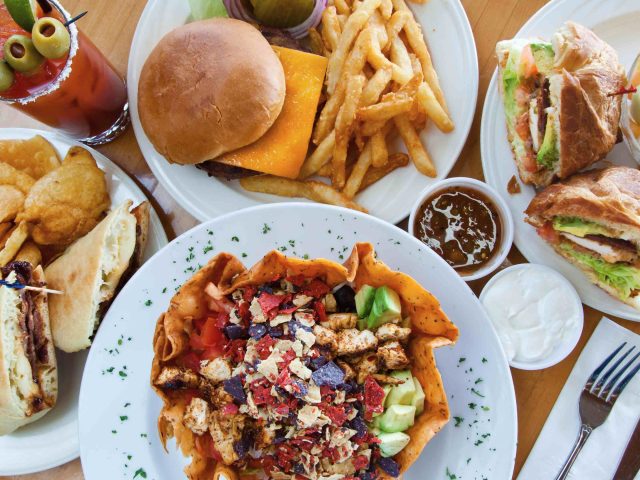 The Links Grill at RiverLakes Ranch