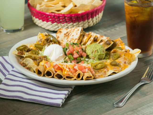 Casa Ole (1020 Federal Rd)