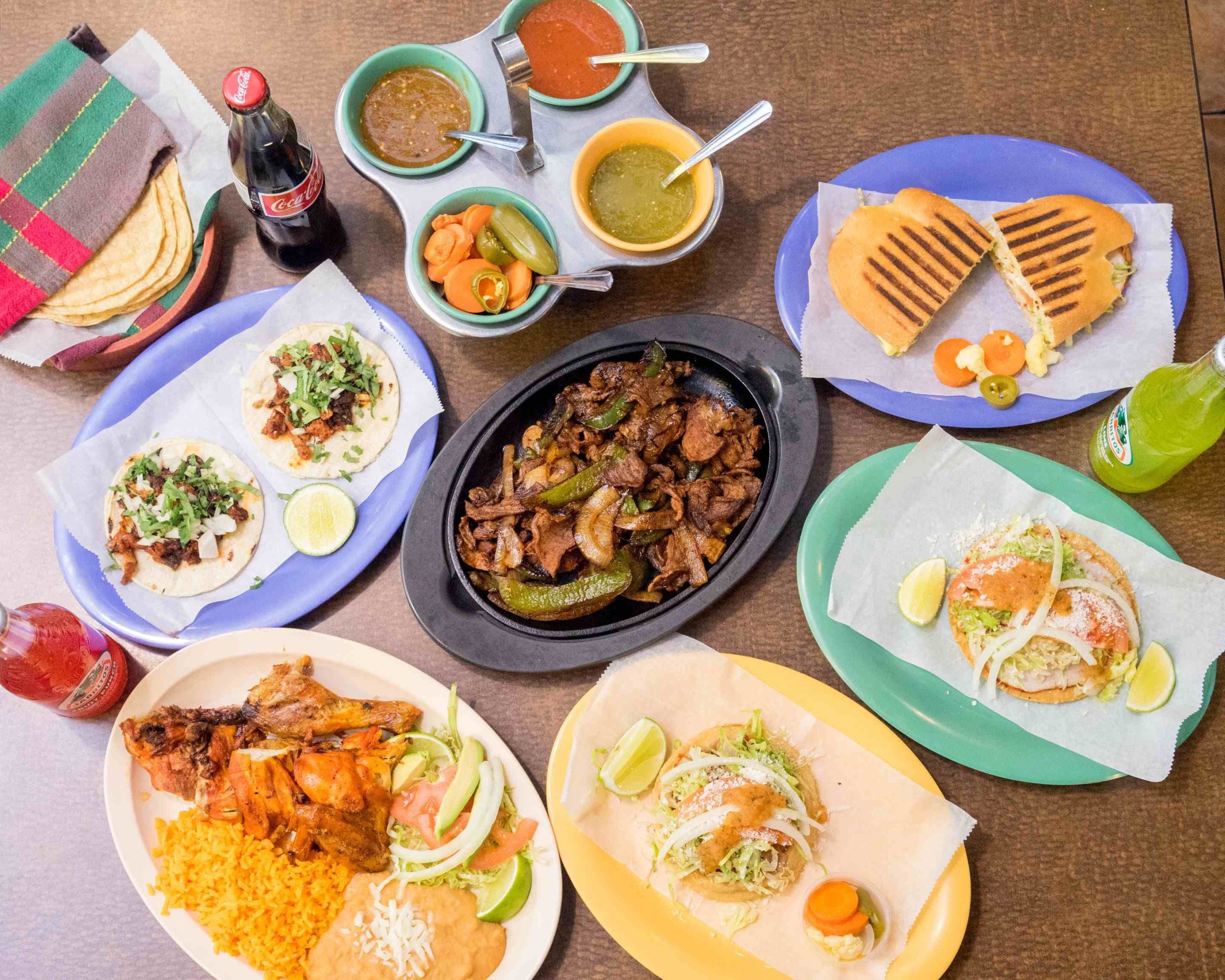 Pollo Locuas Restaurant