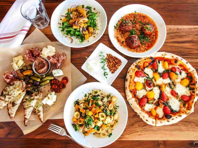 El Yaqui Mexican Food & Desserts