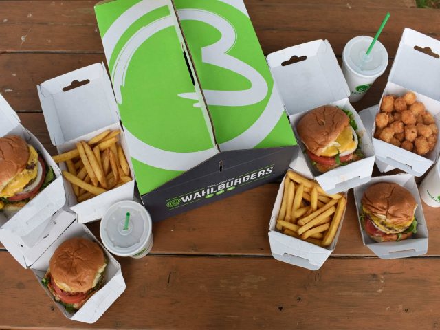Wahlburgers (Dorchester)