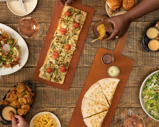 Bar Louie (Baybrook)