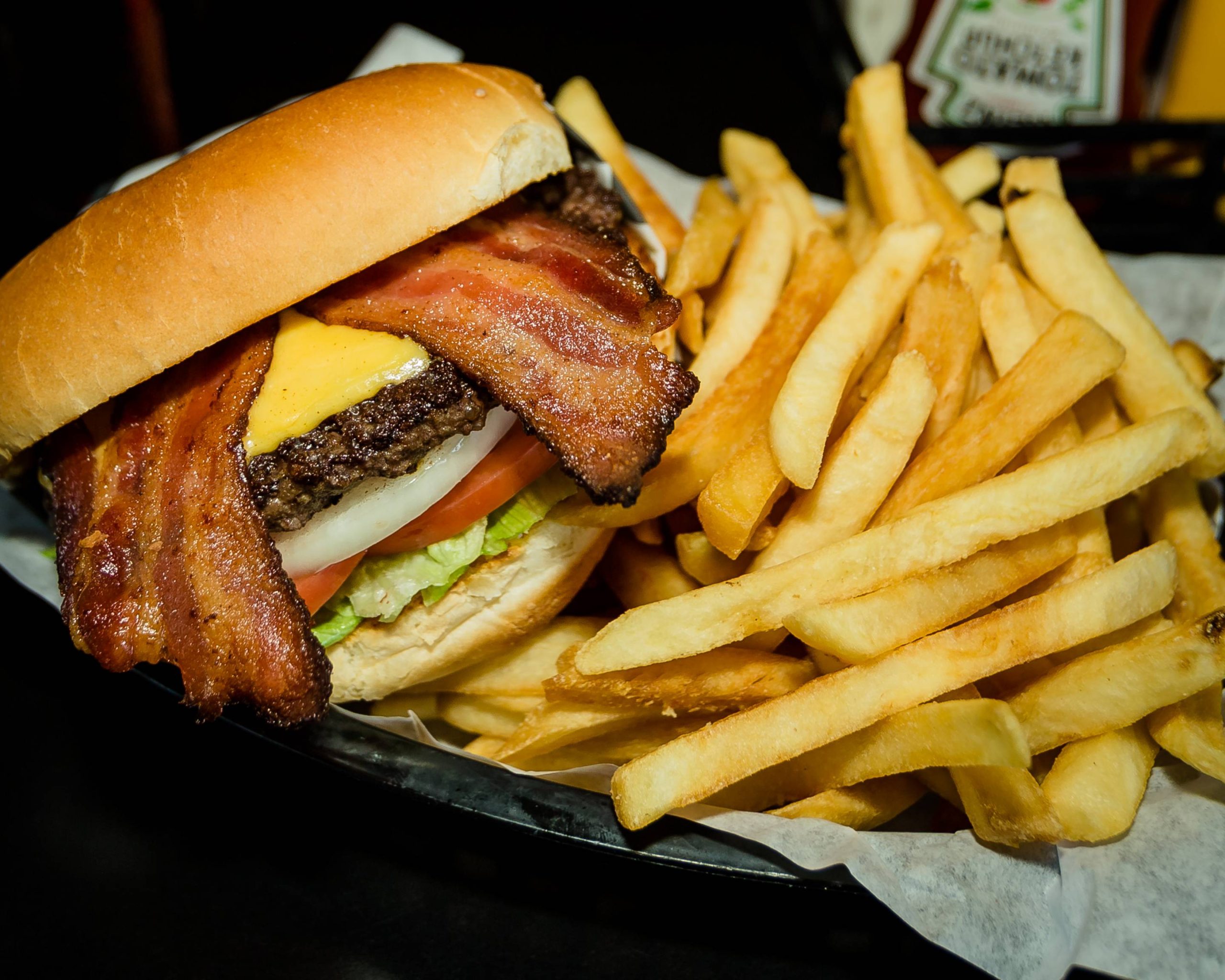 Archie's Giant Hamburgers & Breakfast