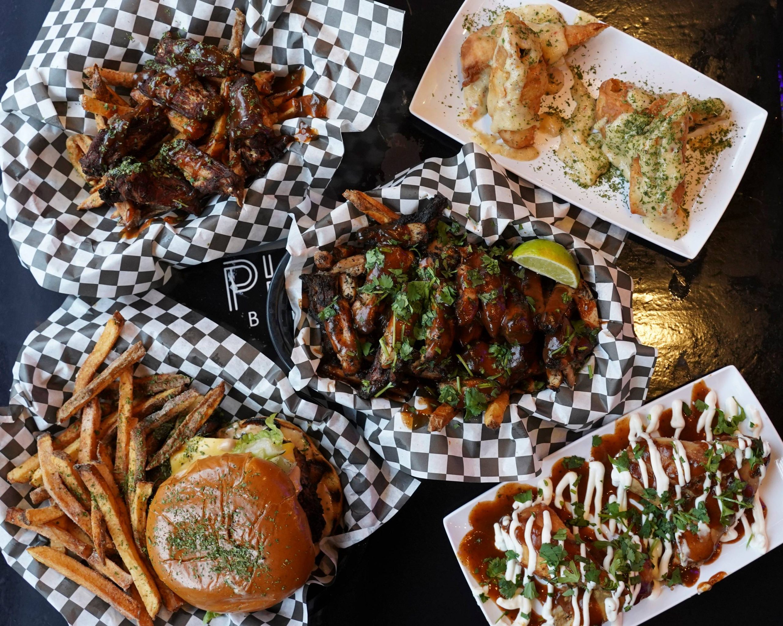 Phlavz Bar & Grill - Maxwell