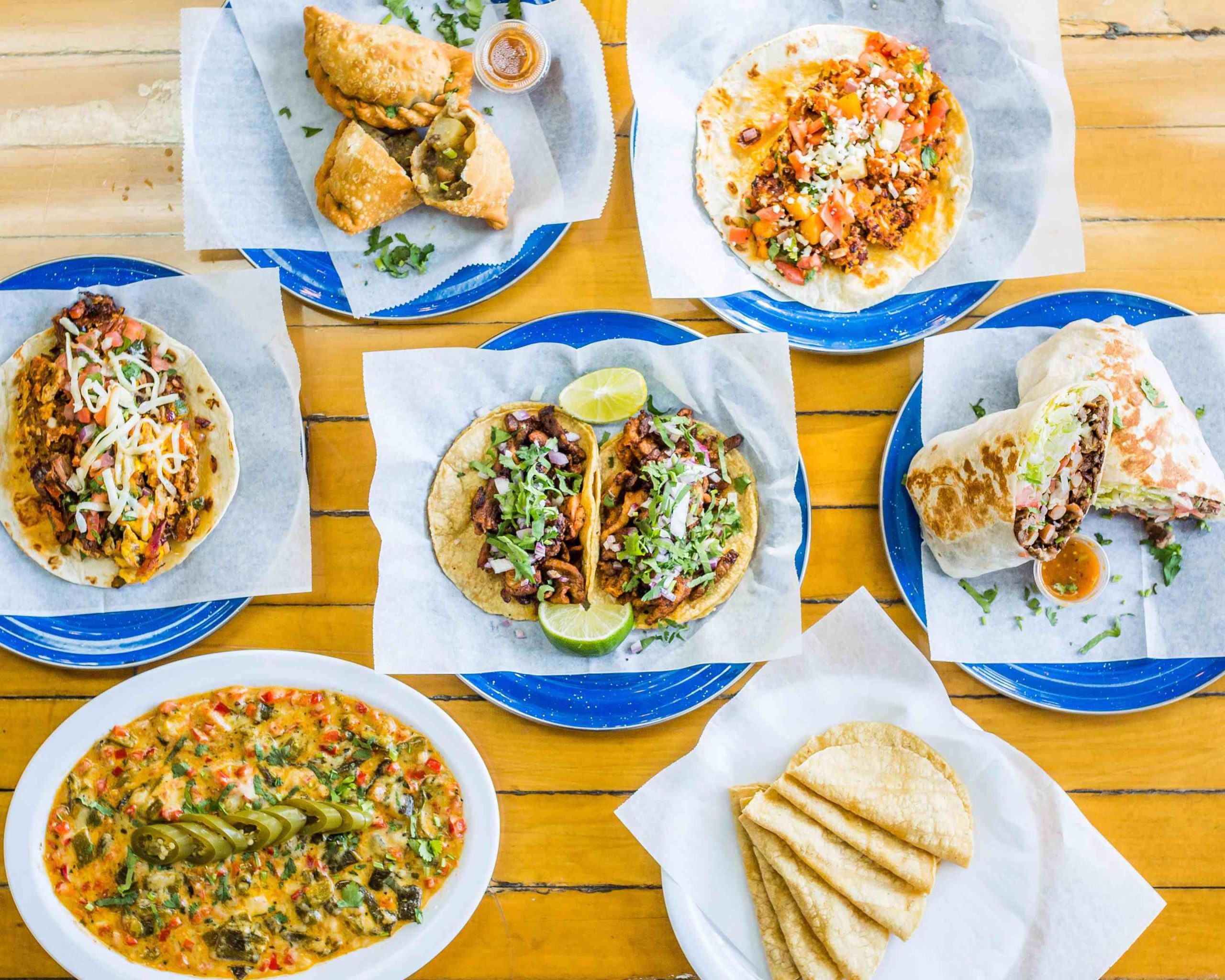 Cafe Tola Loncheria y Tacos