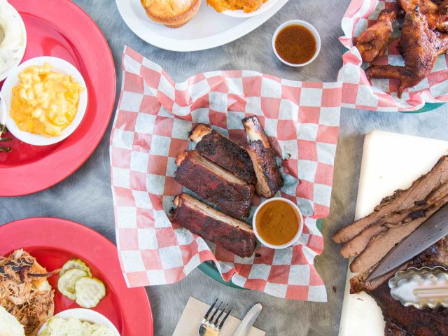 Lester's Roadside BBQ