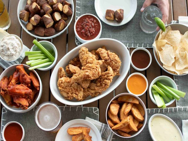 Wings and Rings (3434 S Halsted St)