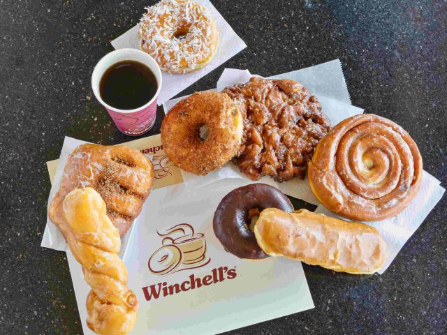WINCHELS Donuts