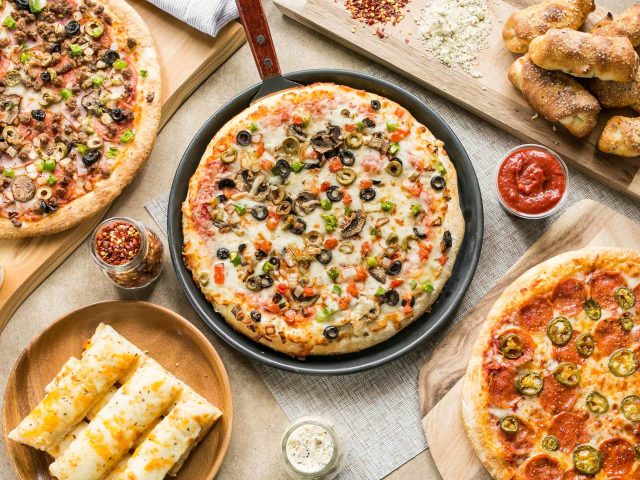 Gattis Pizza (16607 El Camino Real)