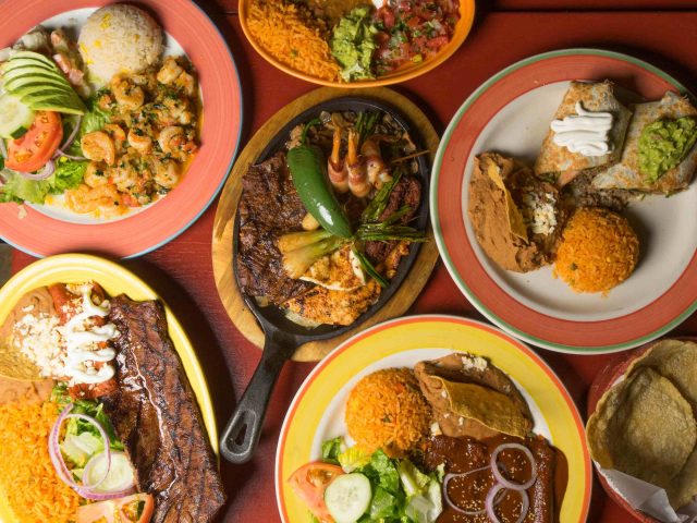 Lalo's Restaurant (Maxwell & Halsted)