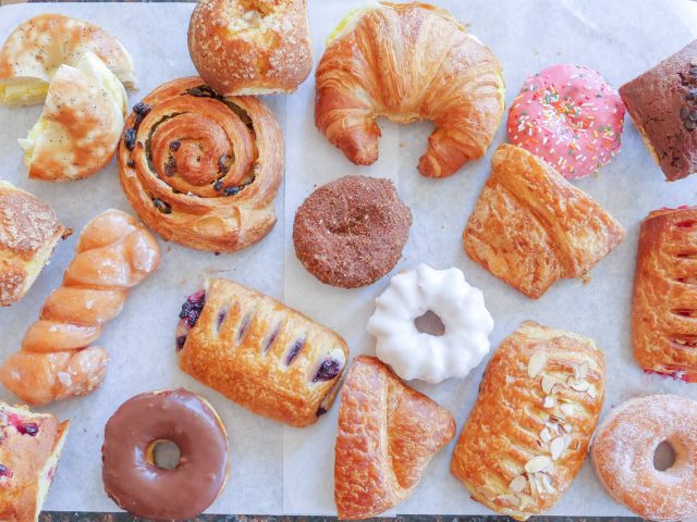 Dad's Donuts & Bakery