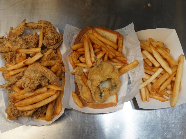 Harolds Chicken on Broadway