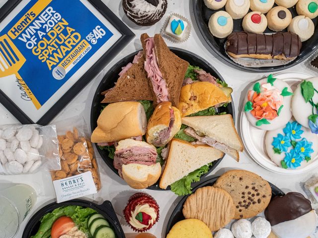 Henri's Bakery & Deli (Upper Westside)